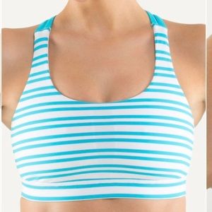 Lululemon Energy Bra in Twin Stripe Spry Blue/Spry Blue Size 6